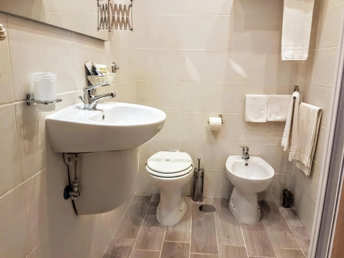 B&B Napoli Storica 0*, Naples